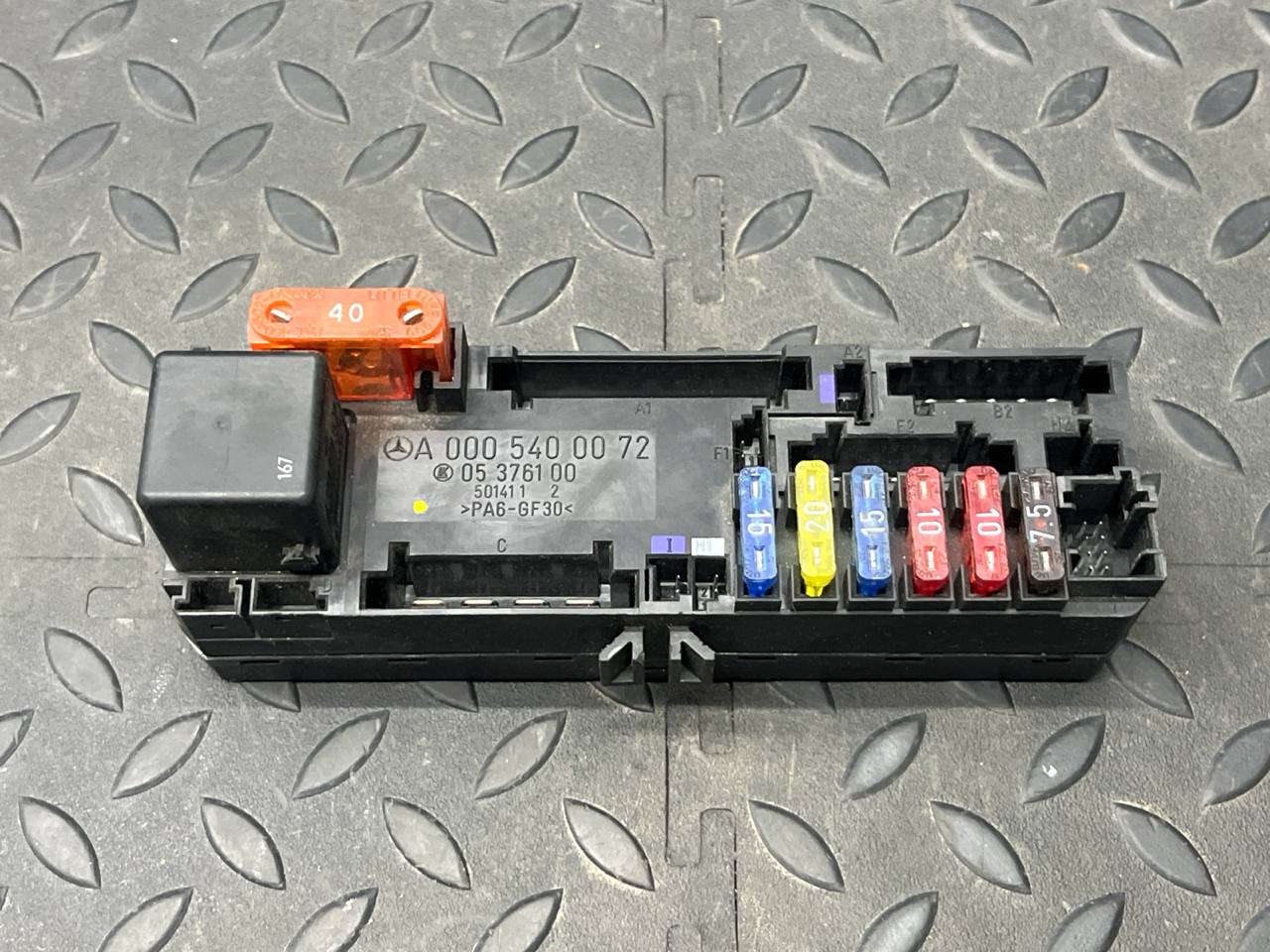 Блок предохранителей Mercedes C/W202 1993-2001