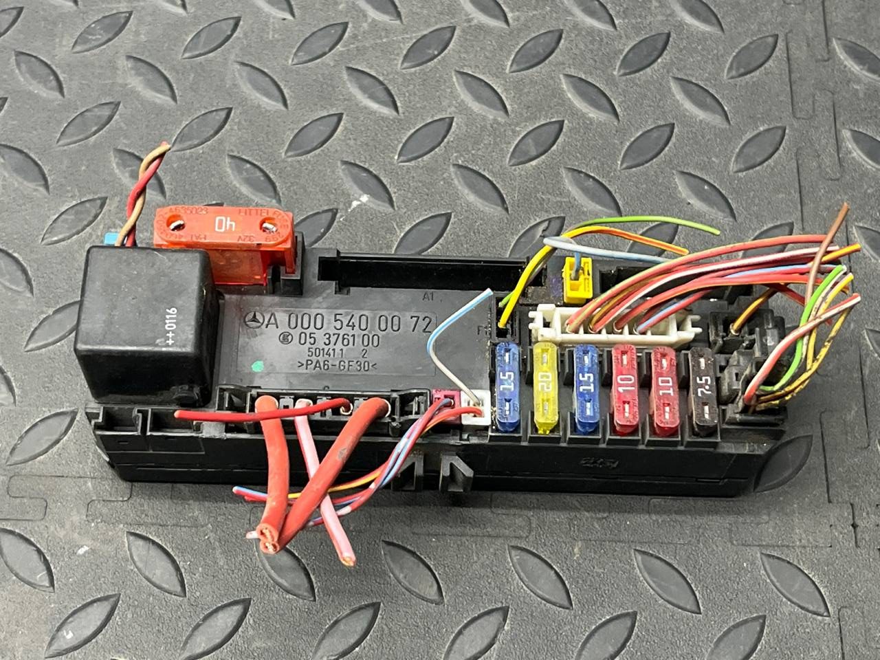 Блок предохранителей Mercedes E/W210 1995-2003