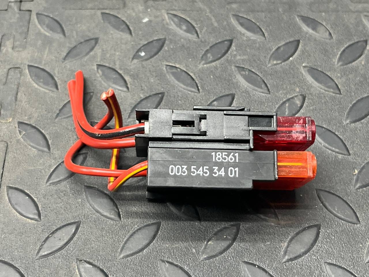 Предохранитель Mercedes E/W210 1995-2003