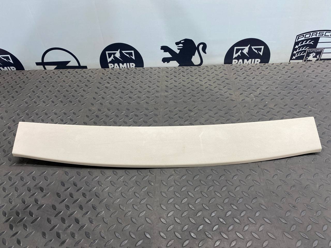 Обшивка двери багажника Ford Focus/2 2004-2011