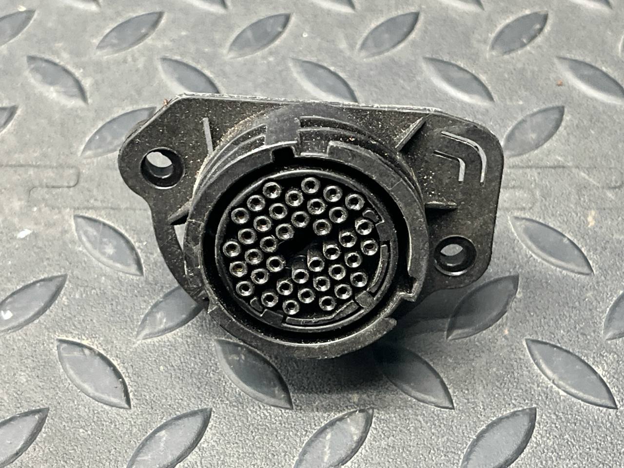 Разъем OBD Mercedes E/W210 1995-2003