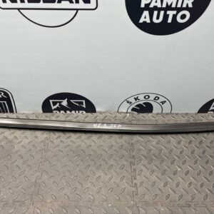 Уплотнитель двери передний левый Mercedes Vito/W638 1996-2003