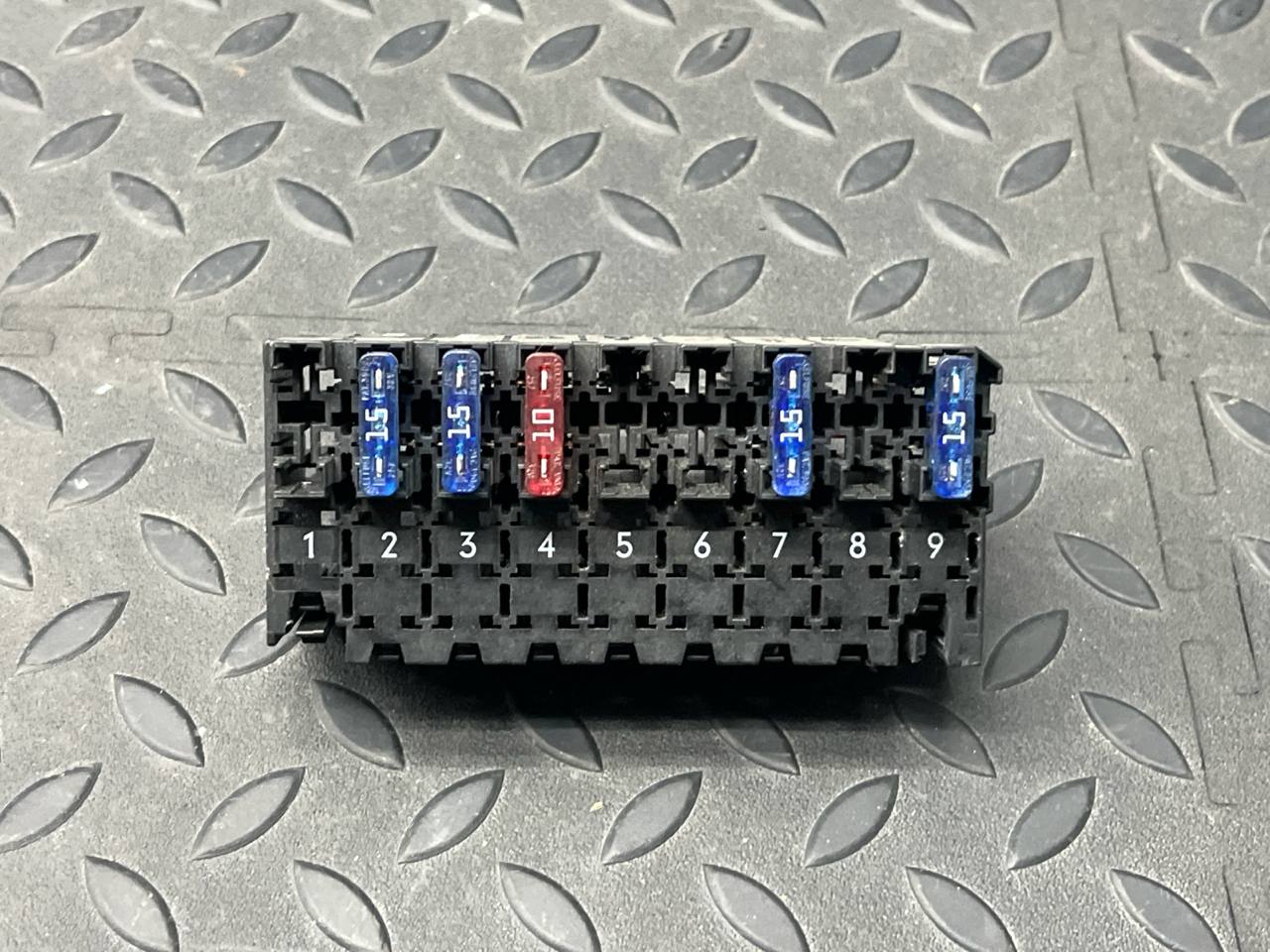 Блок предохранителей Mercedes E/W210 1995-2003