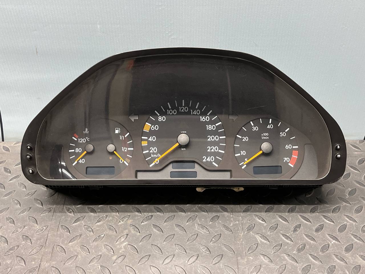 Комбинация приборов (Щиток) Mercedes C/W202 1993-2001