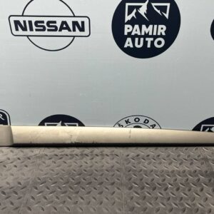 Молдинг двери задний правый Renault Scenic/2 2003-2009