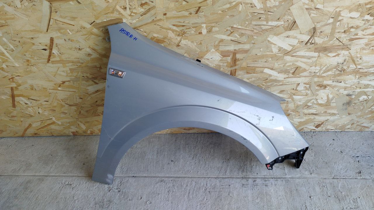 Крыло переднее правое Opel Astra/H 2004-2014