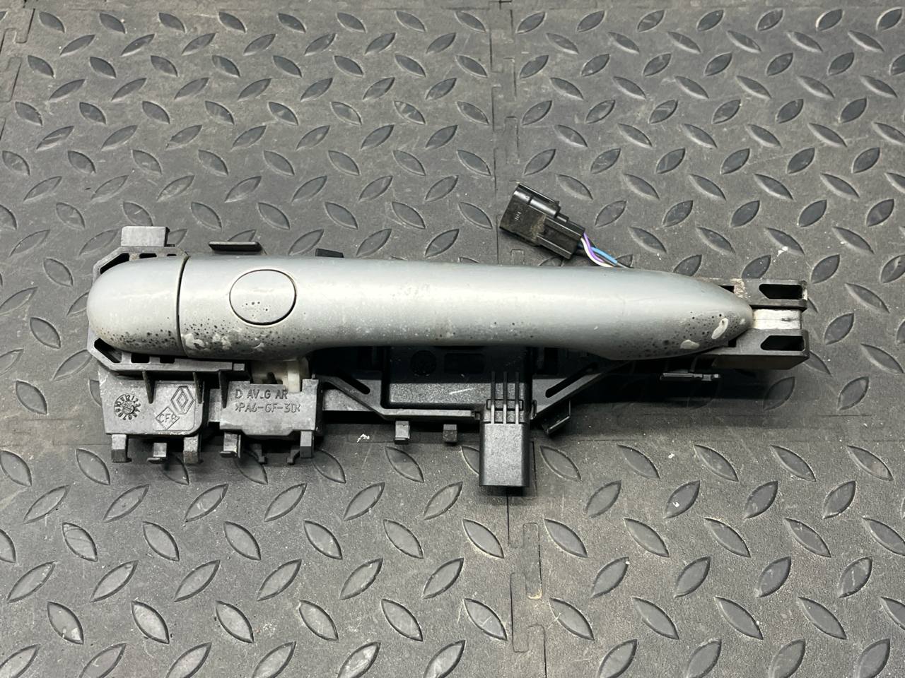 Ручка двери задняя левая Renault Scenic/2 2003-2009