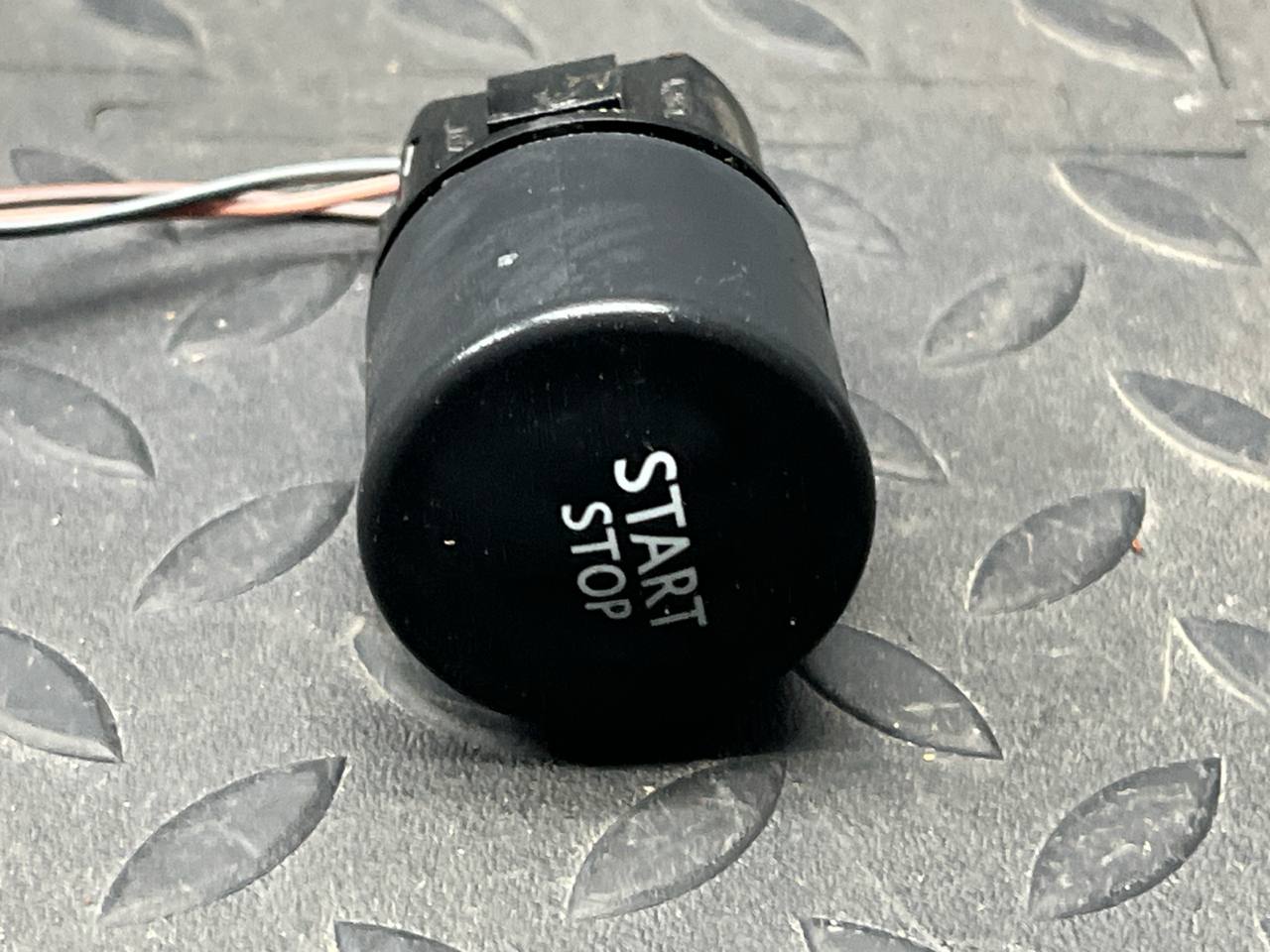 Кнопка запуска двигателя Renault Scenic/2 2003-2009