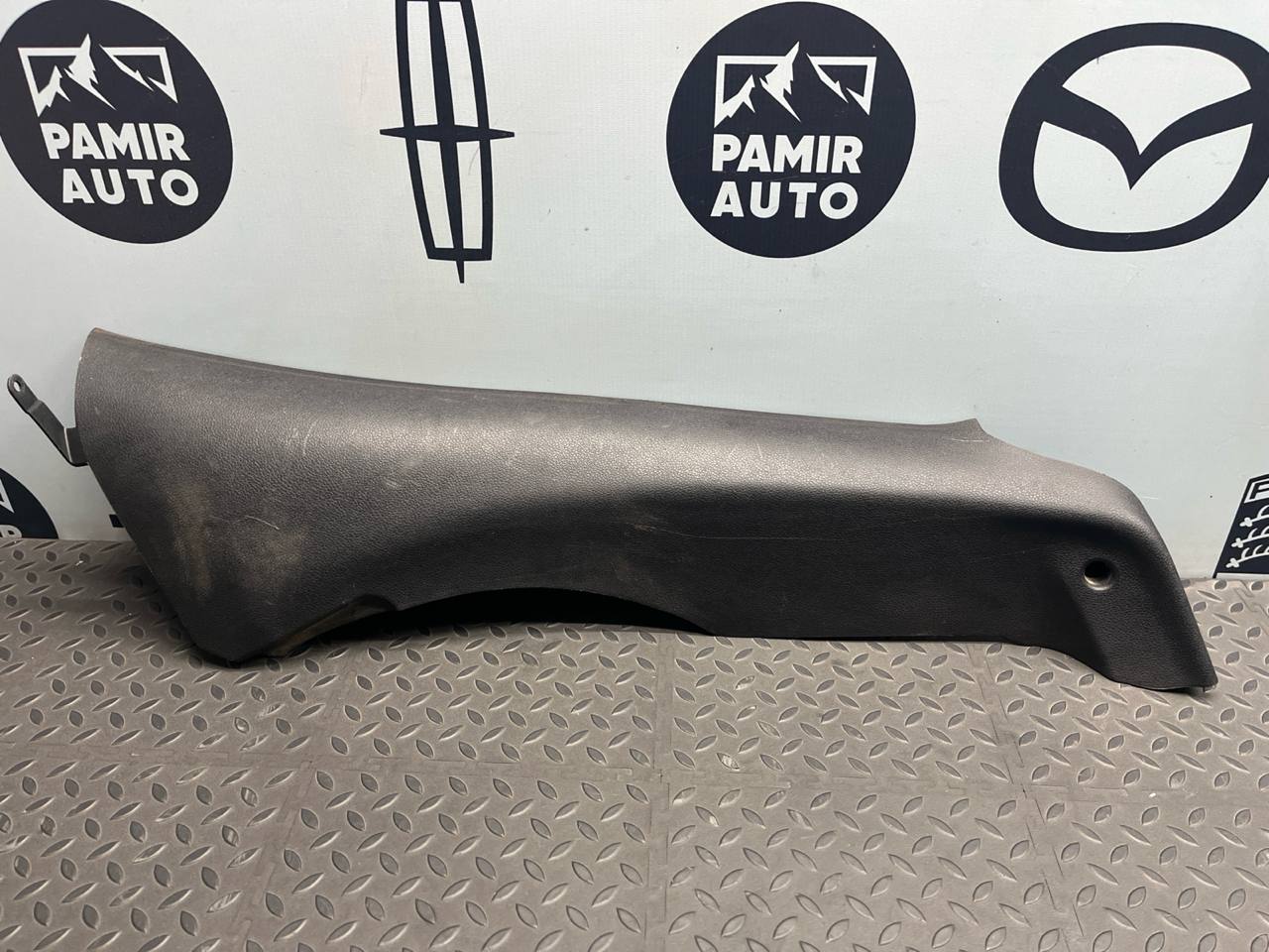 Обшивка стойки задняя правая Ford Mondeo/3 2000-2007