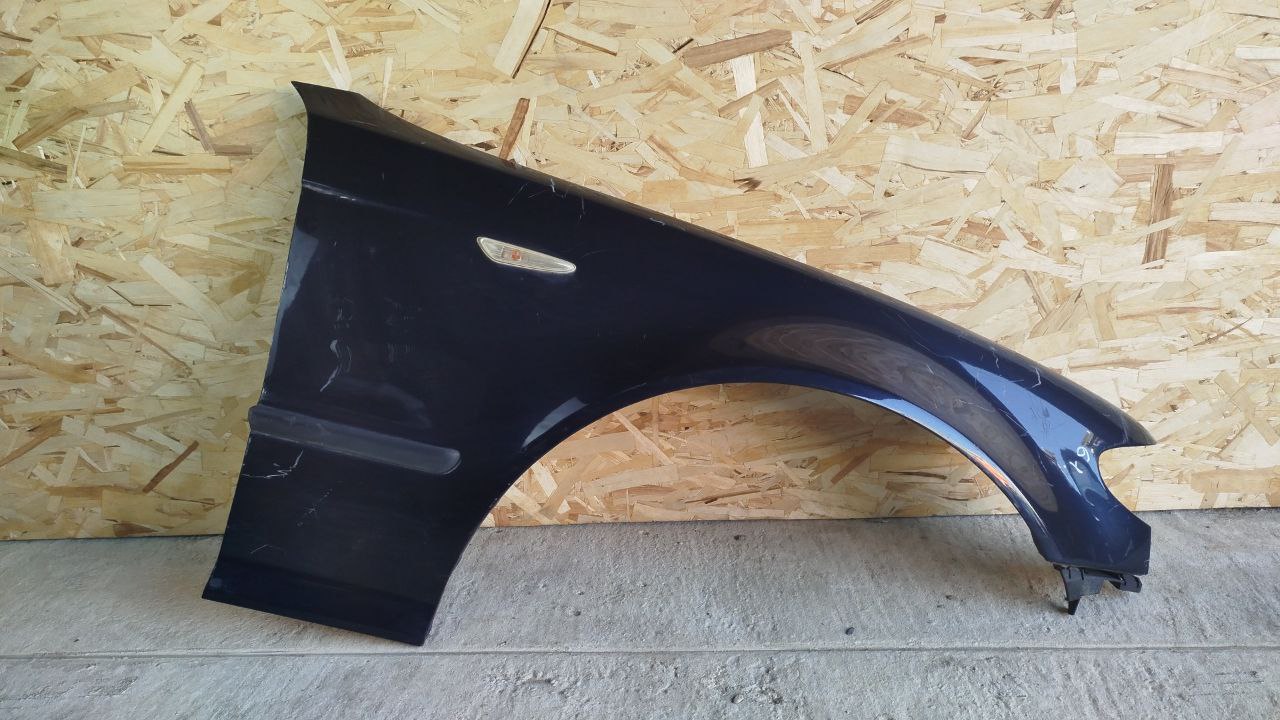 Крыло переднее правое BMW 3/E46 1998-2007