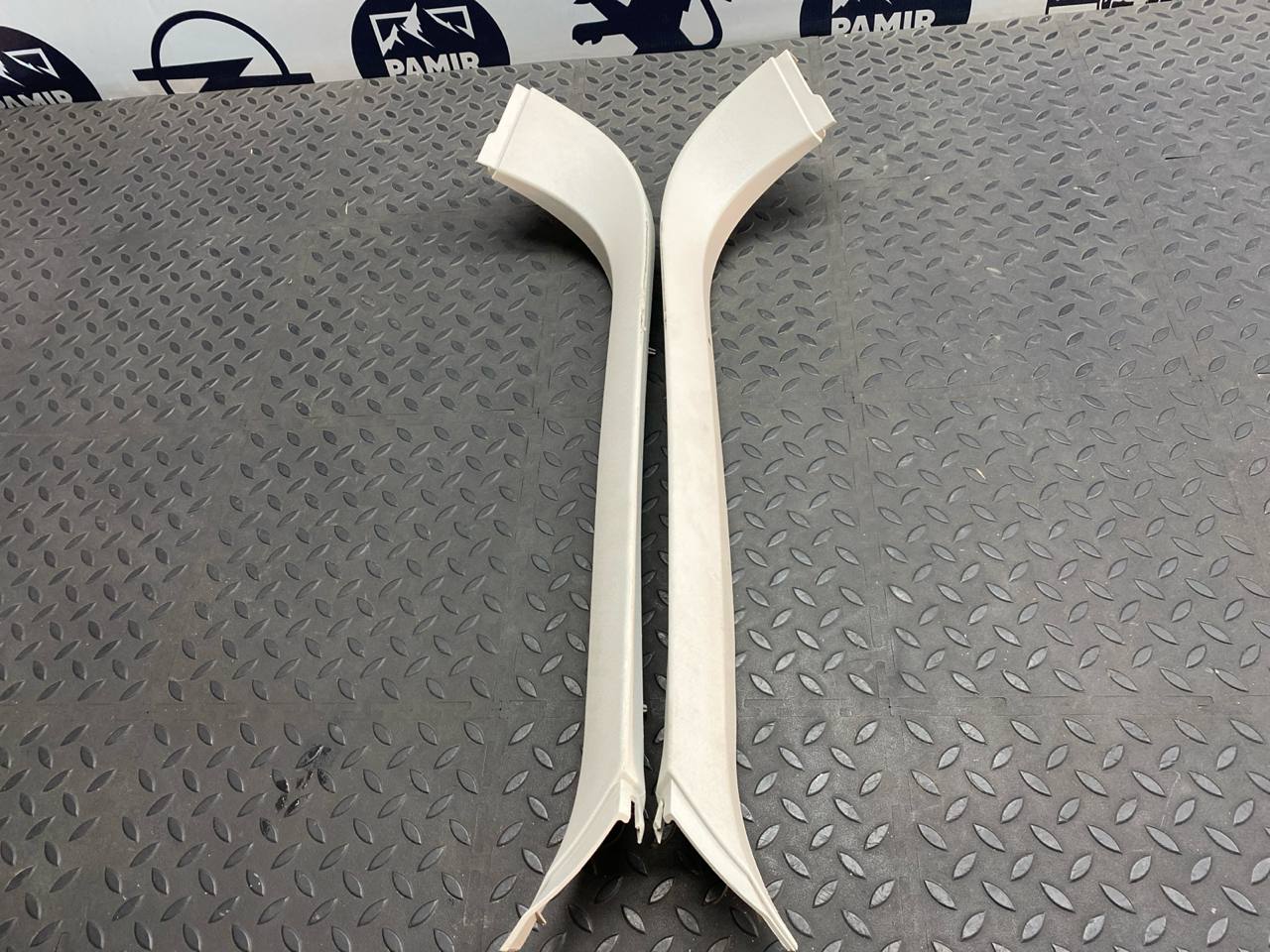 Обшивка двери багажника Ford Focus/2 2004-2011