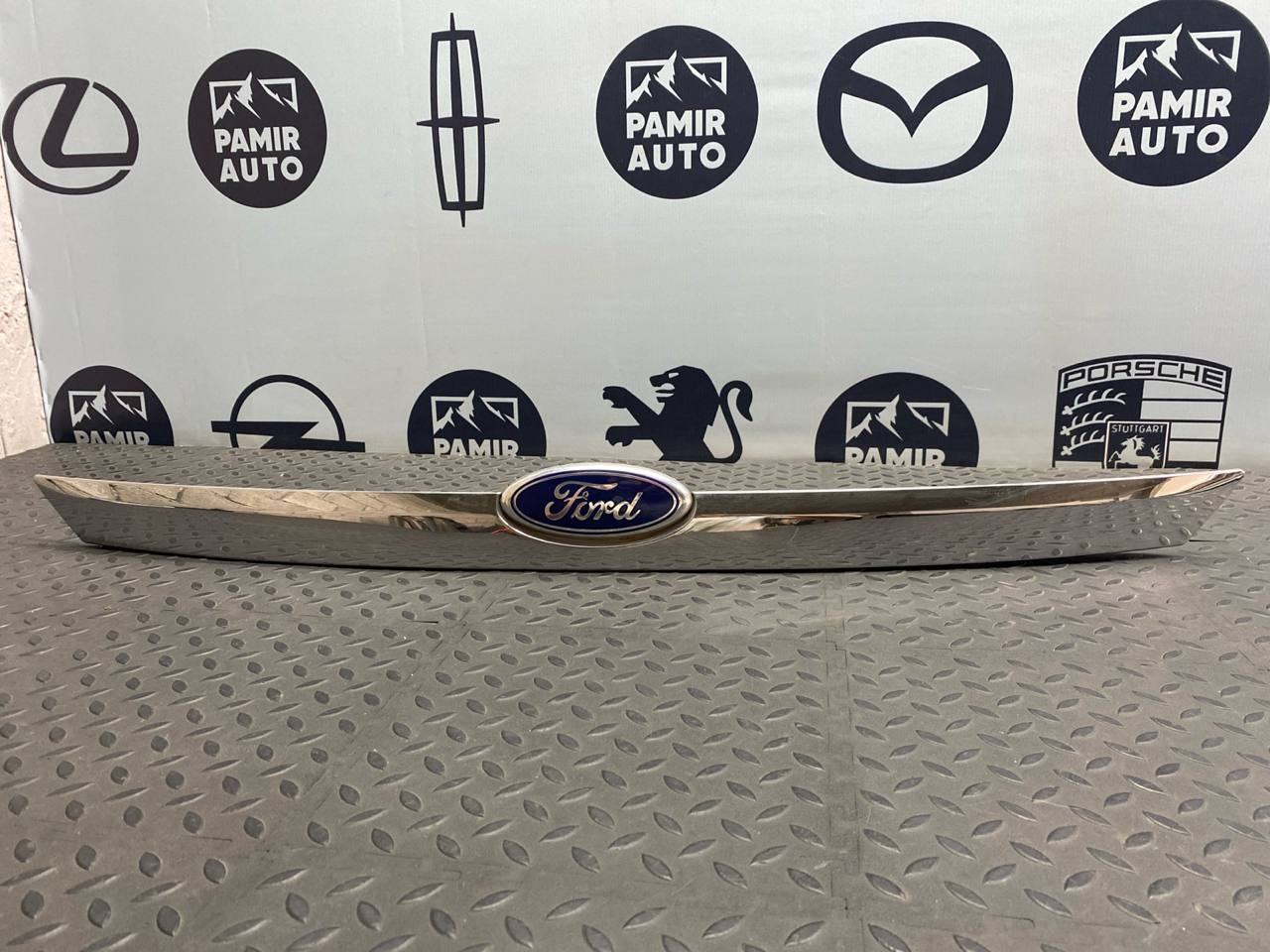 Накладка двери багажника Ford Focus/2 2004-2011