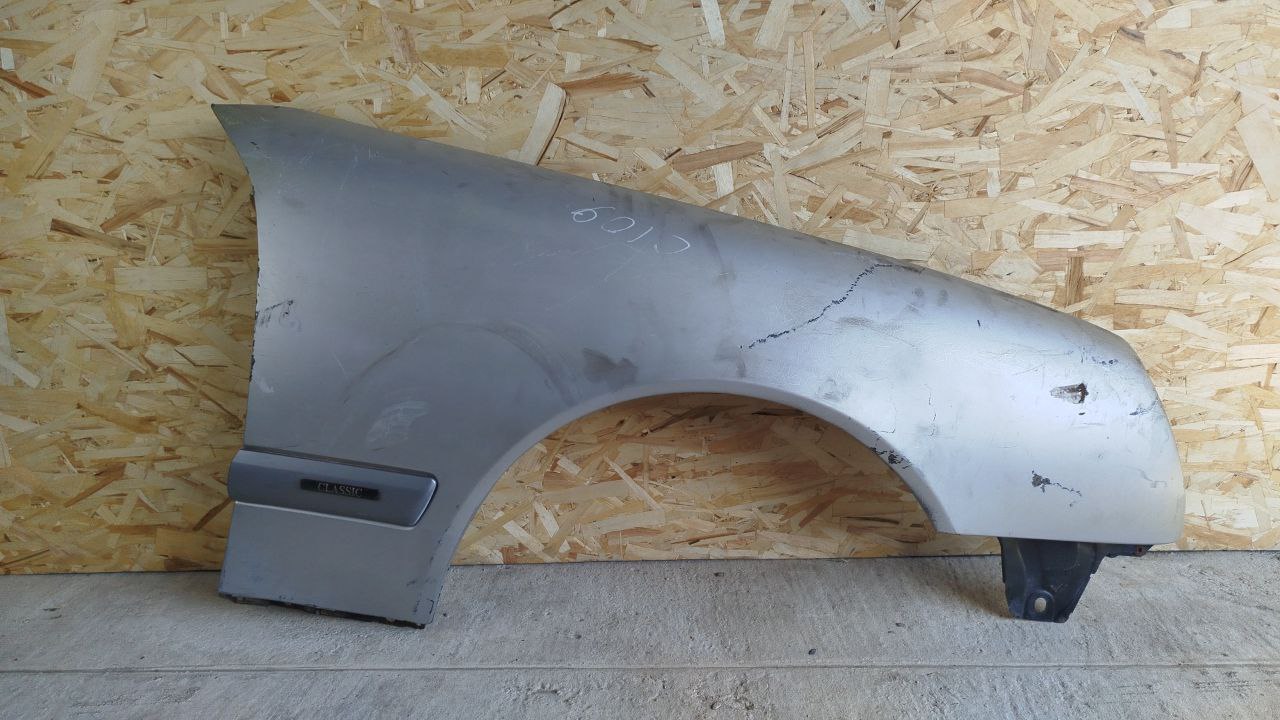 Крыло переднее правое Mercedes E/W210 1995-2003