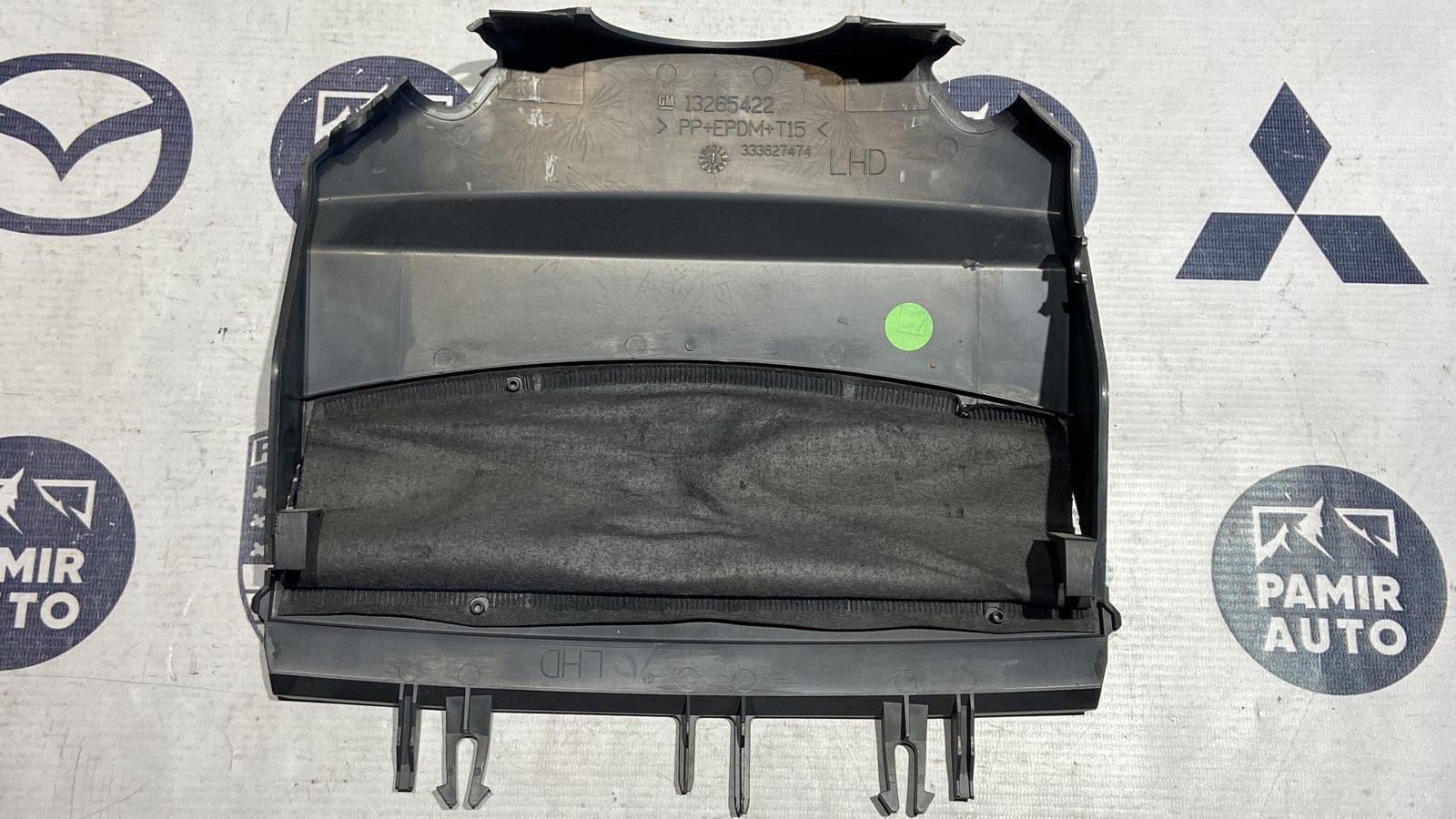 Кожух рулевой колонки верхний Opel Zafira/B 2005-2014