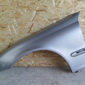 Крыло переднее левое Mercedes C/W203 2000-2008