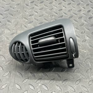 Дефлектор воздушный правый Mercedes C/W203 2000-2008