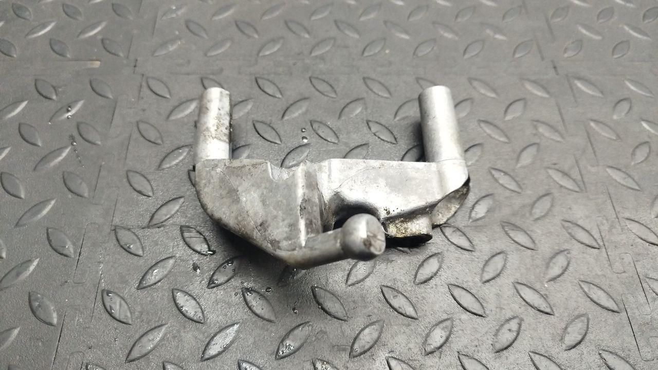 Кронштейн вакуумного насоса Mercedes C/W203 2000-2008