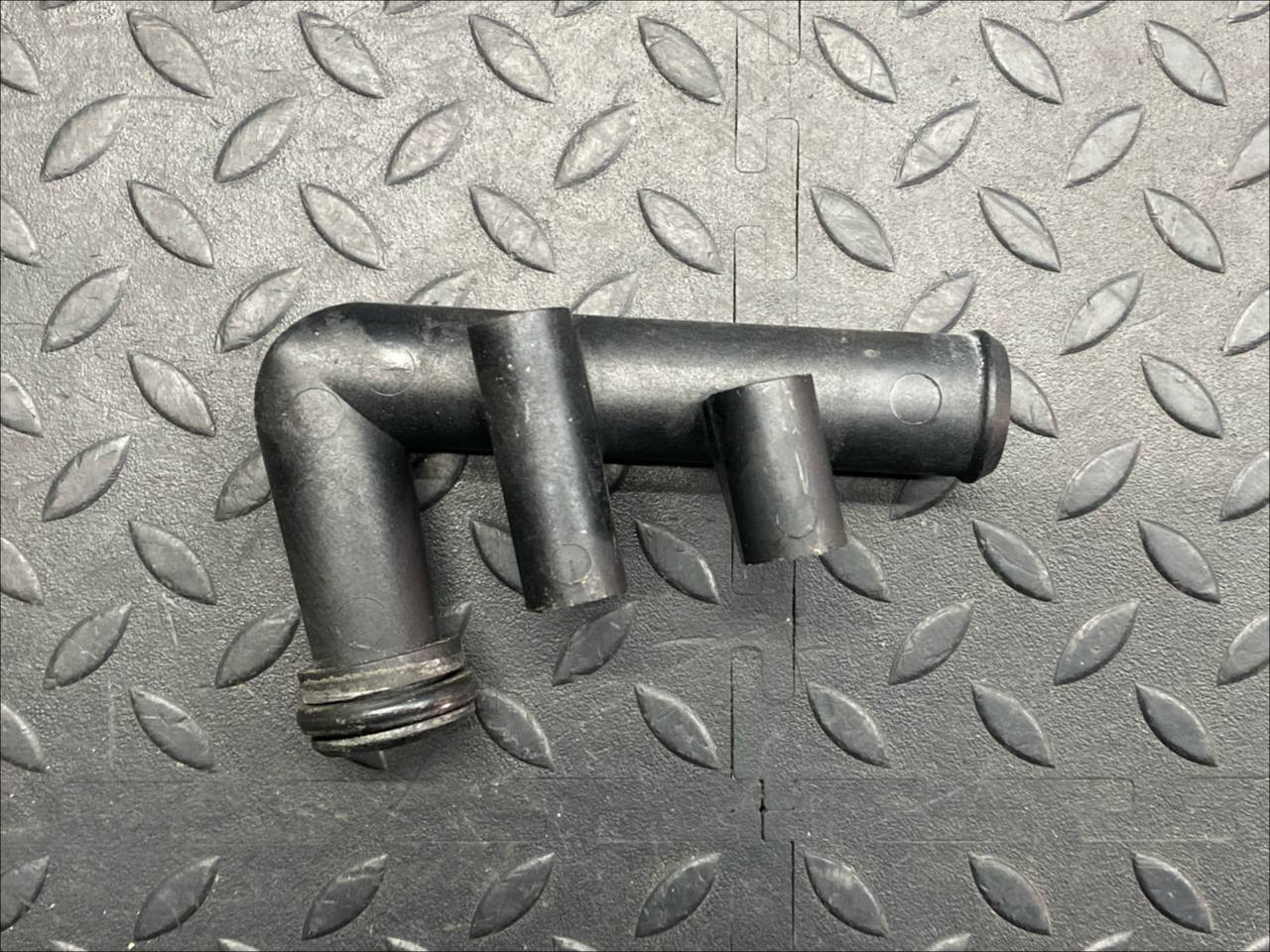 Фланец ОЖ Mercedes Vito/W638 1996-2003