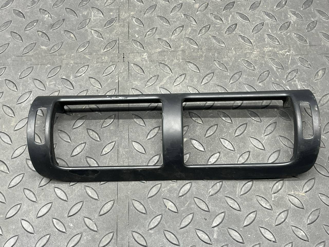 Накладка на торпедо Mercedes C/W203 2000-2008