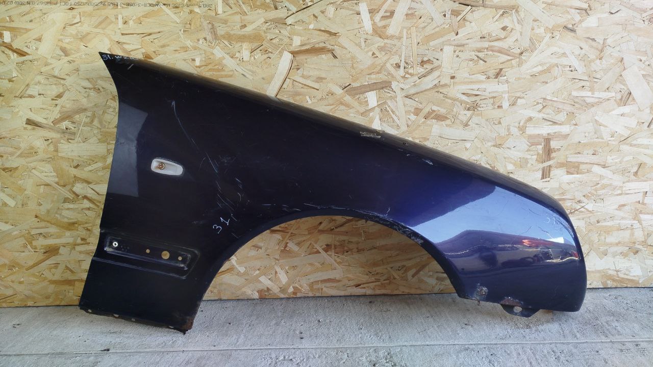 Крыло переднее правое Mercedes E/W210 1995-2003