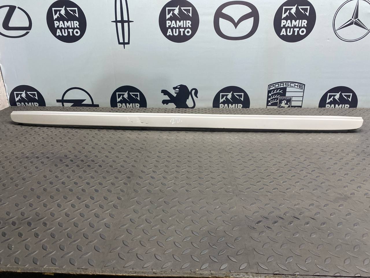 Накладка двери багажника Mercedes E/W210 1995-2003