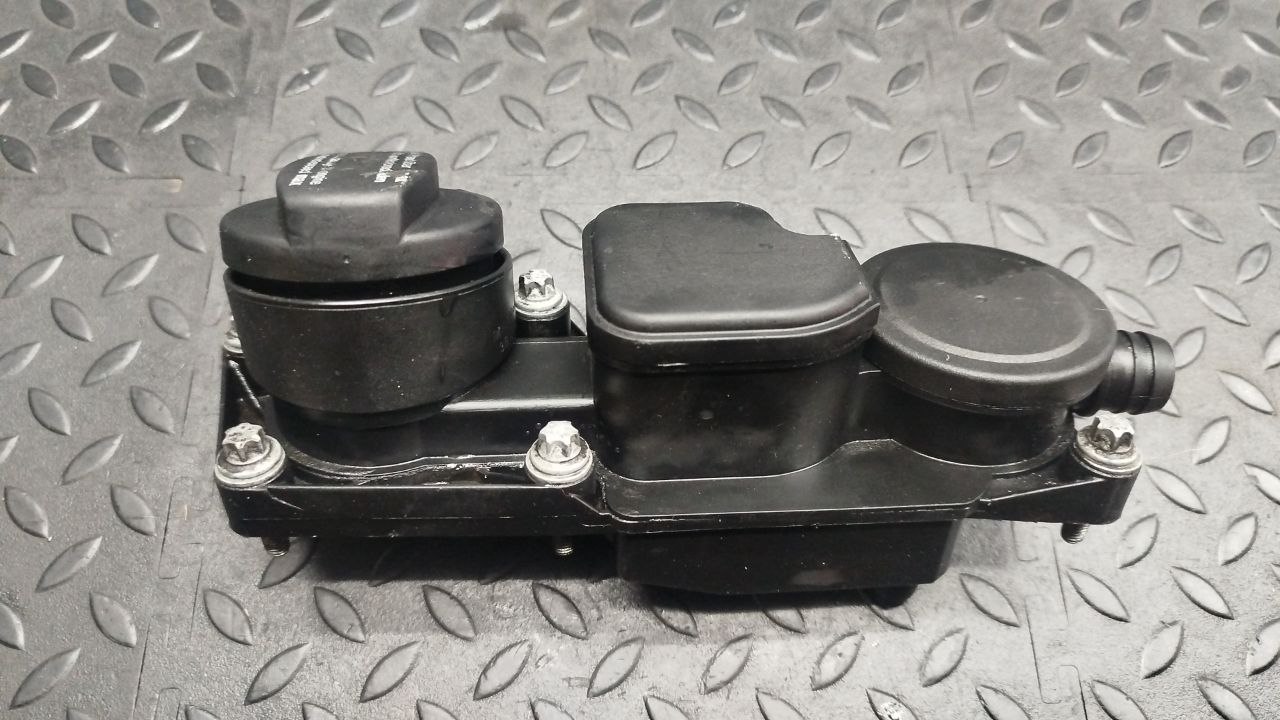 Клапан вентиляции картерных газов Mercedes C/W203 2000-2008