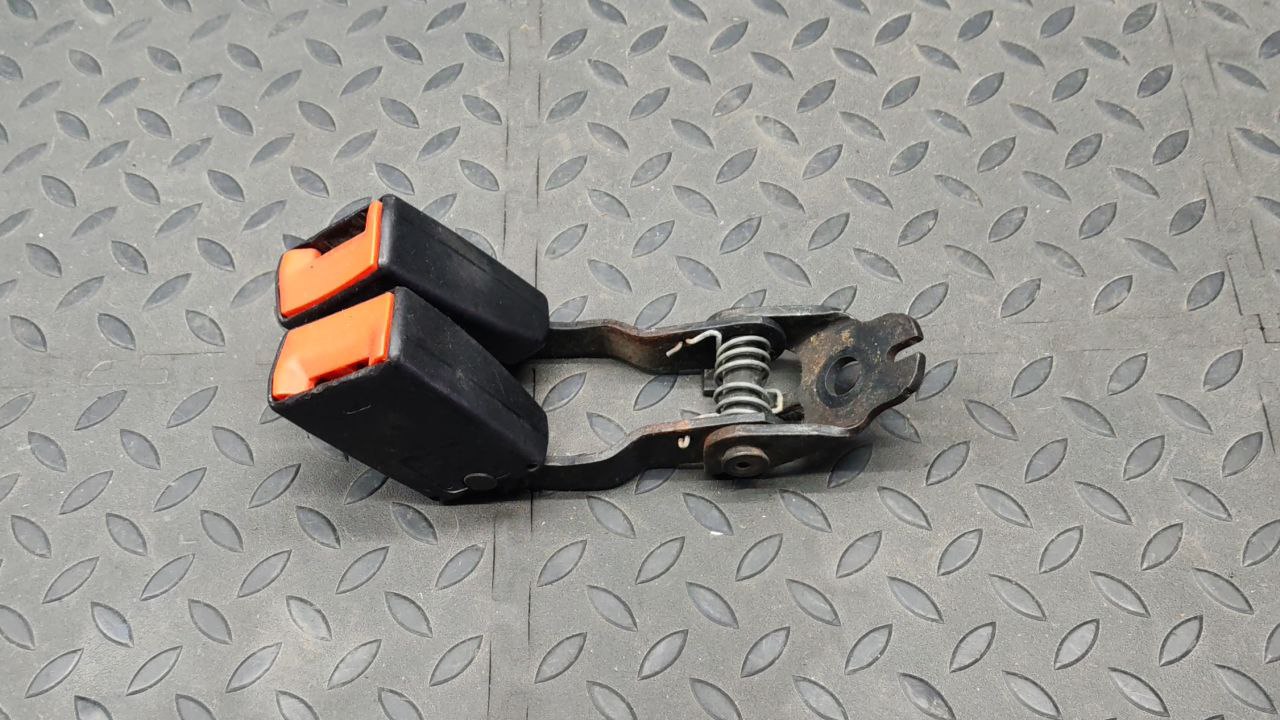 Ответная часть ремня безопасности задняя Ford Mondeo/3 2000-2007