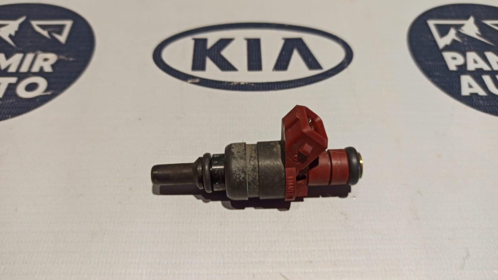 Форсунка бензиновая Mercedes C/W203 2000-2008