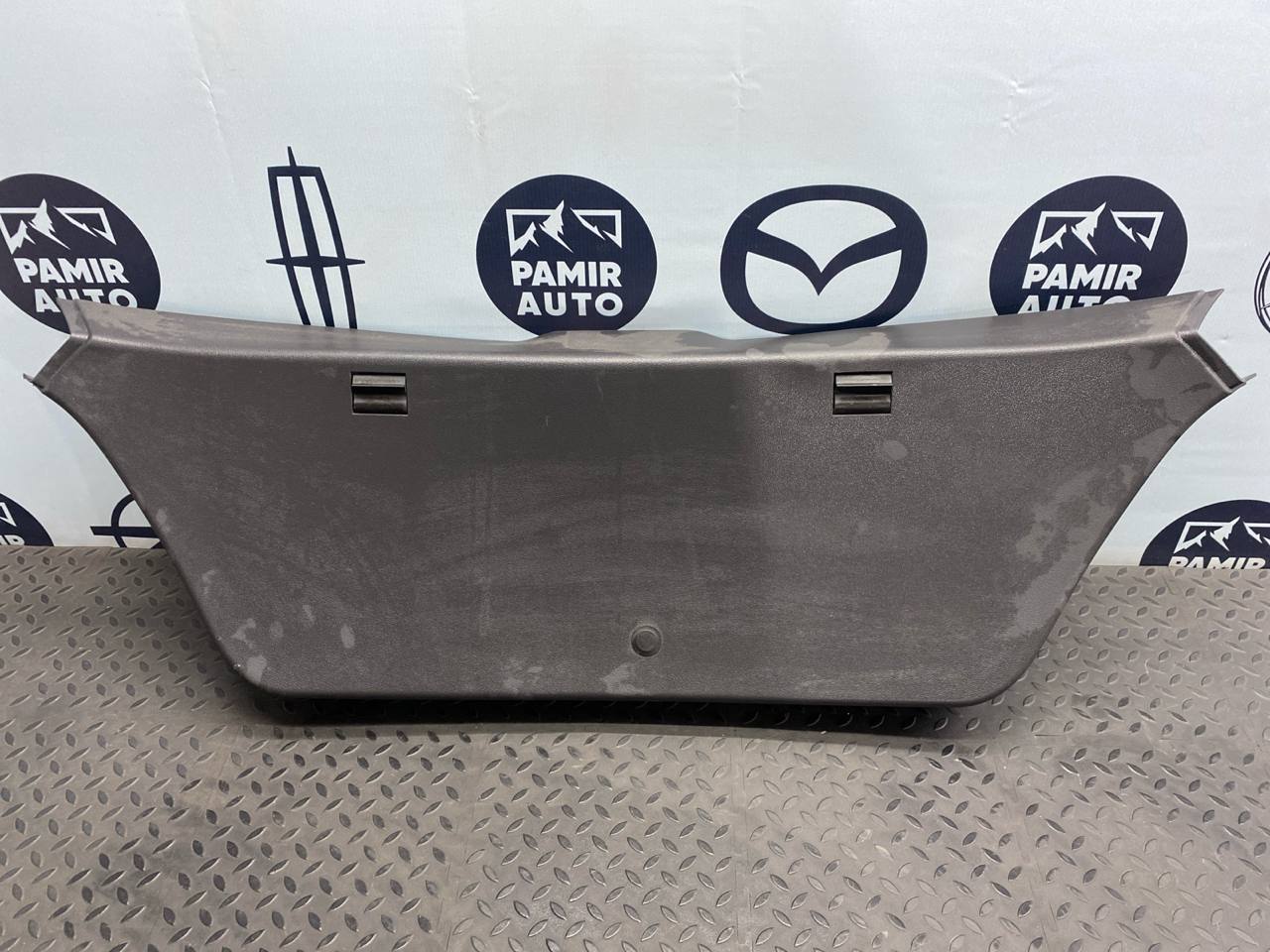 Обшивка двери багажника Opel Astra/H 2004-2014