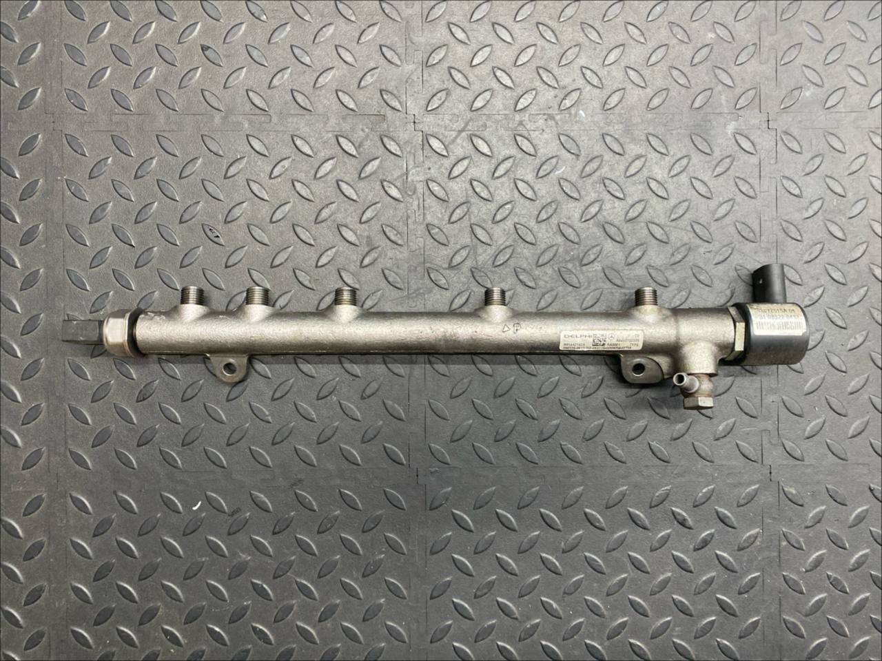 Рампа топливная Mercedes E/W211 2002-2009