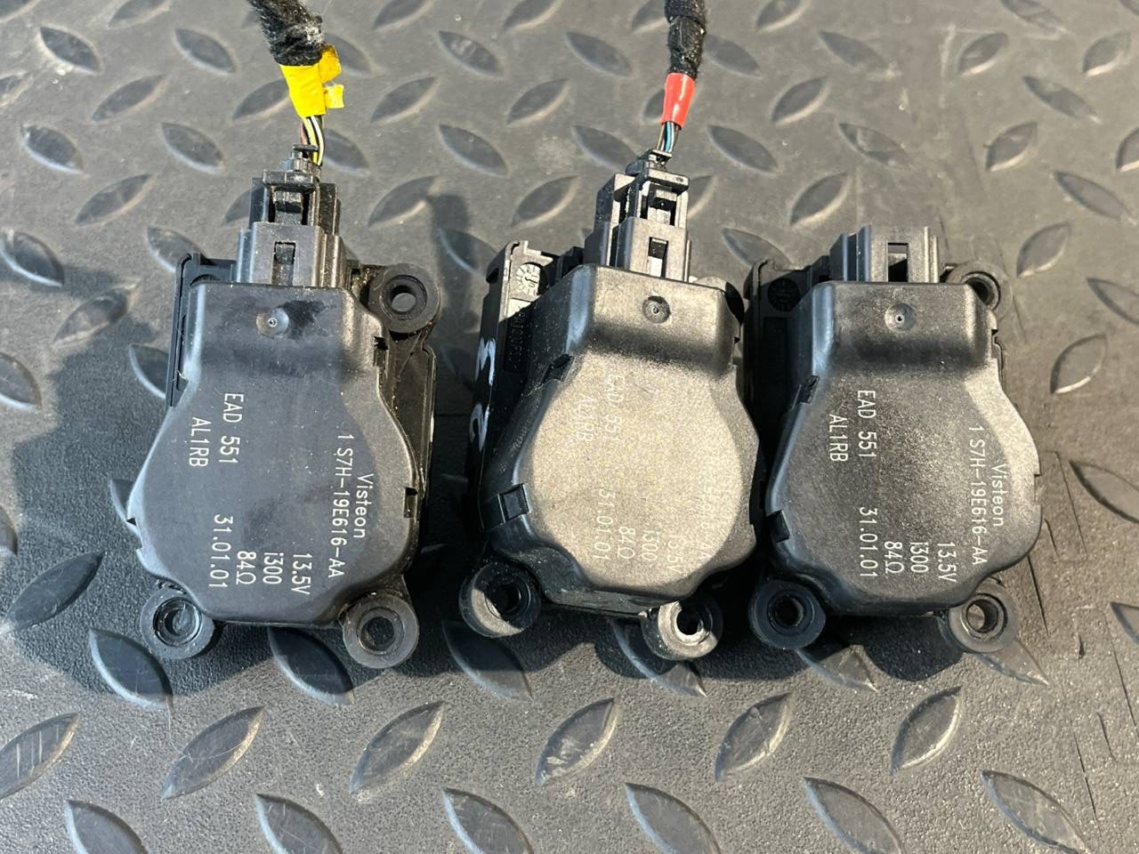 Моторчик заслонки отопителя Ford Mondeo/3 2000-2007