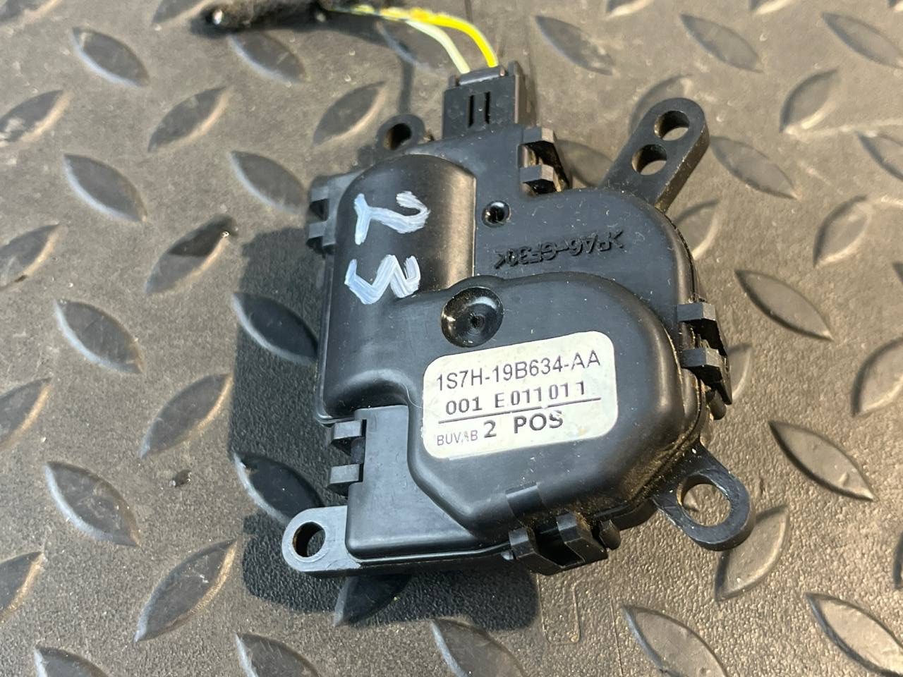 Моторчик заслонки отопителя Ford Mondeo/3 2000-2007