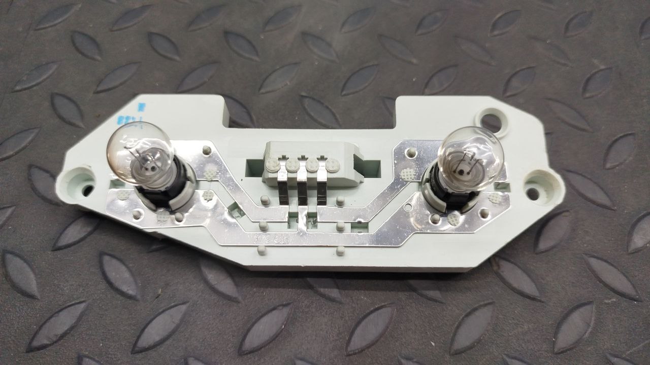 Плата заднего фонаря Mercedes E/W211 2002-2009