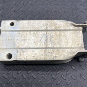 Кронштейн усилителя бампера передний левый Mercedes C/W204 2006-2015