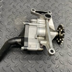 Насос масляный Mercedes E/W211 2002-2009