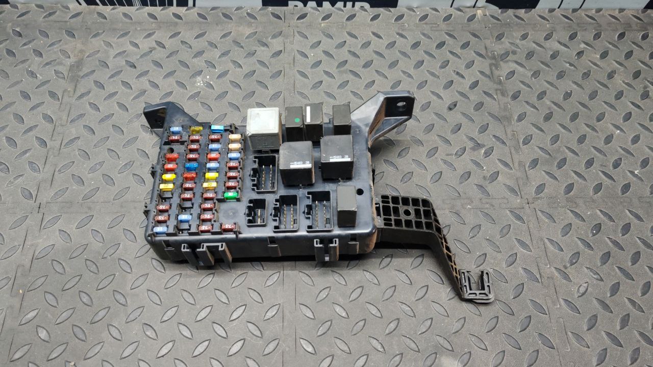 Блок предохранителей Ford Mondeo/3 2000-2007