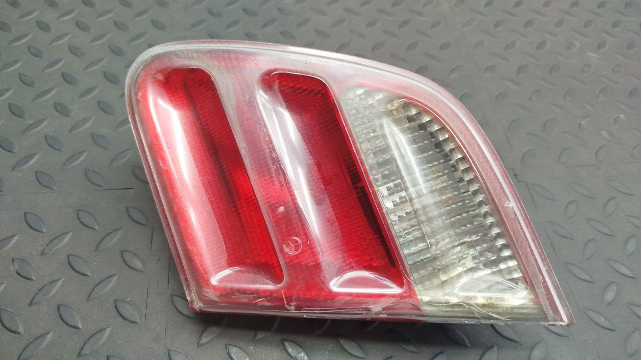 Фонарь задний внутренний правый Mercedes E/W210 1995-2003