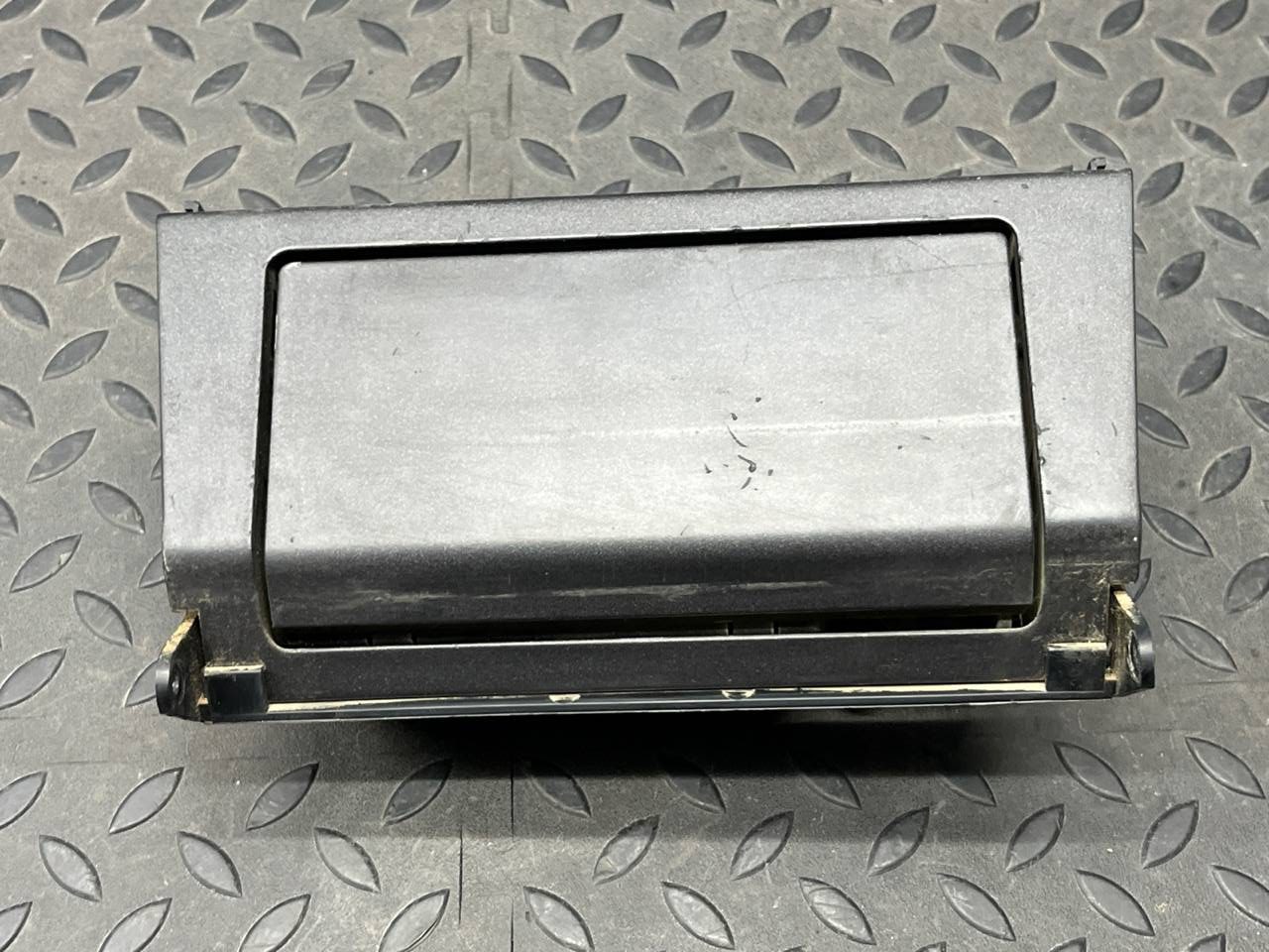 Пепельница Mercedes C/W202 1993-2001