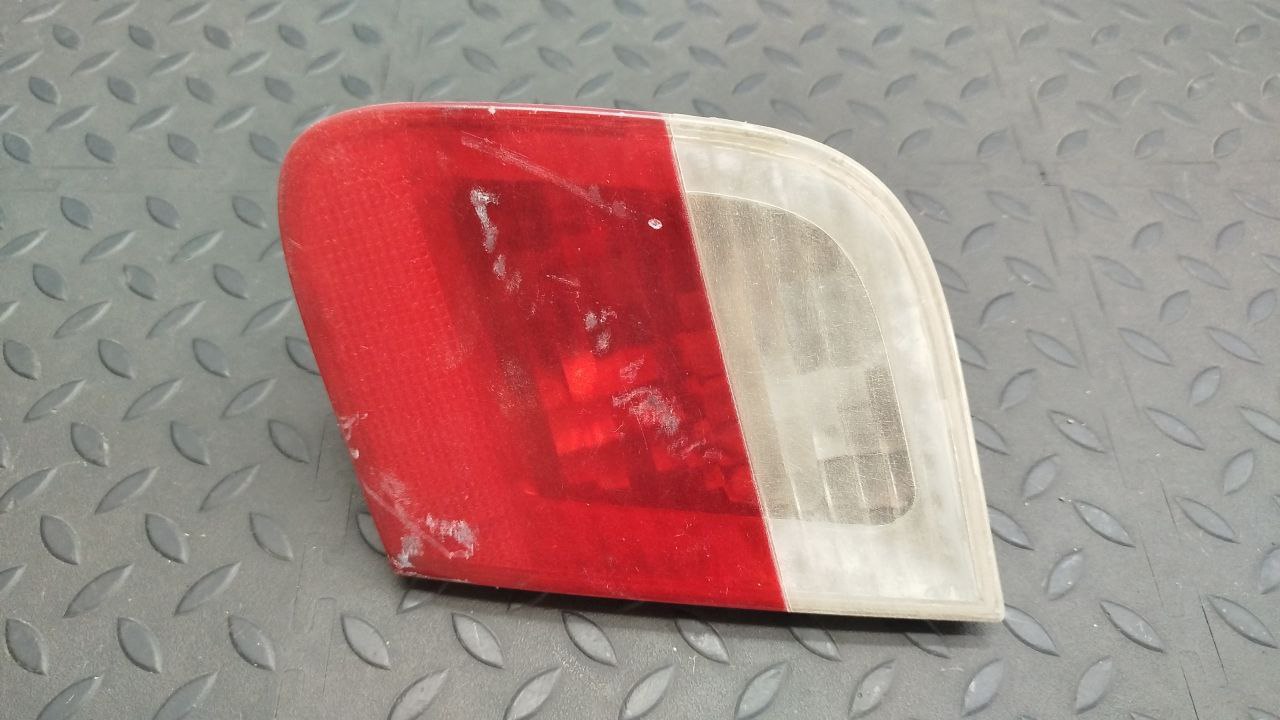 Фонарь задний внутренний правый BMW 3/E46 1998-2007