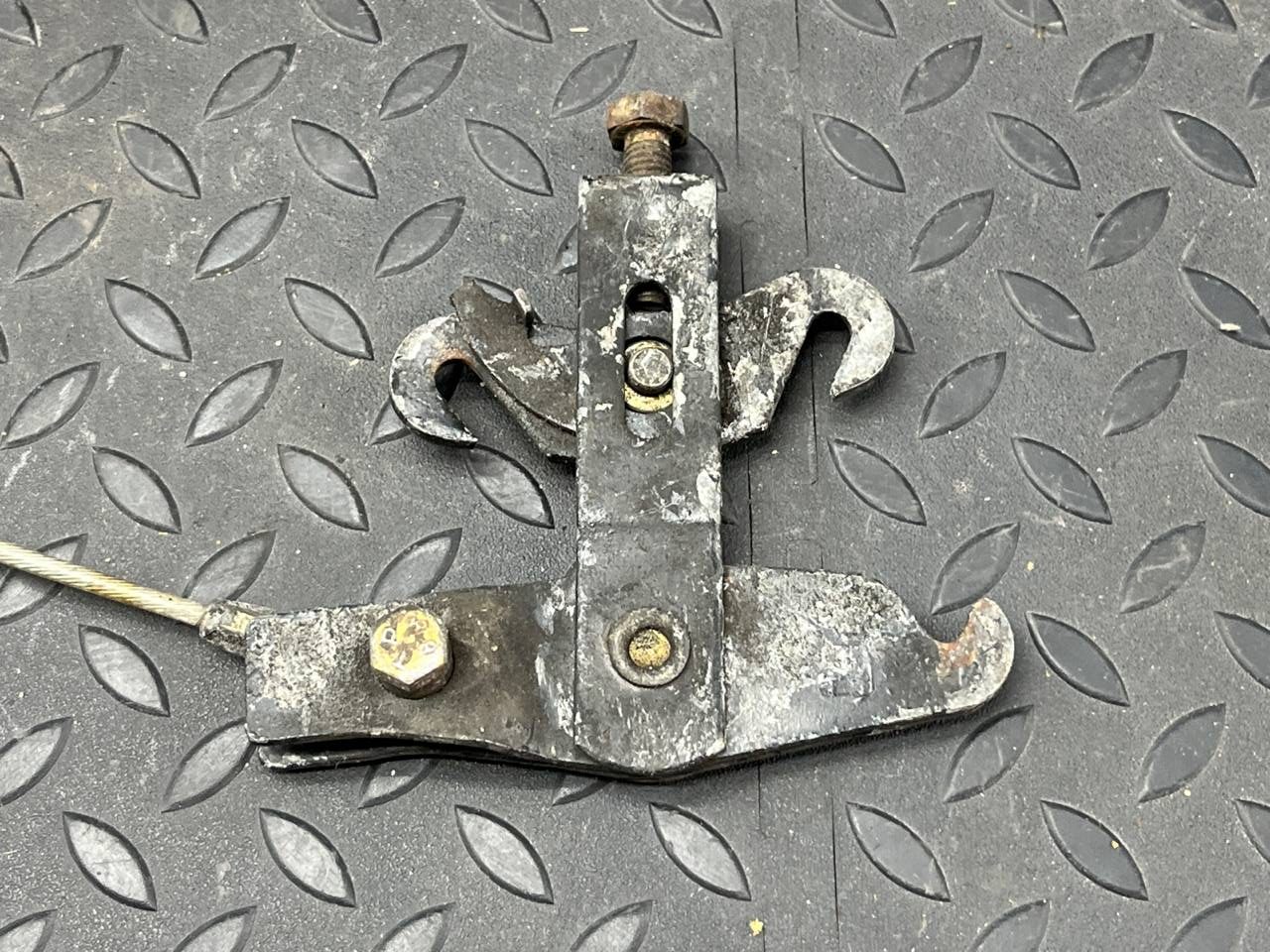 Механизм стояночного тормоза Mercedes  Vito/W638 1996-2003