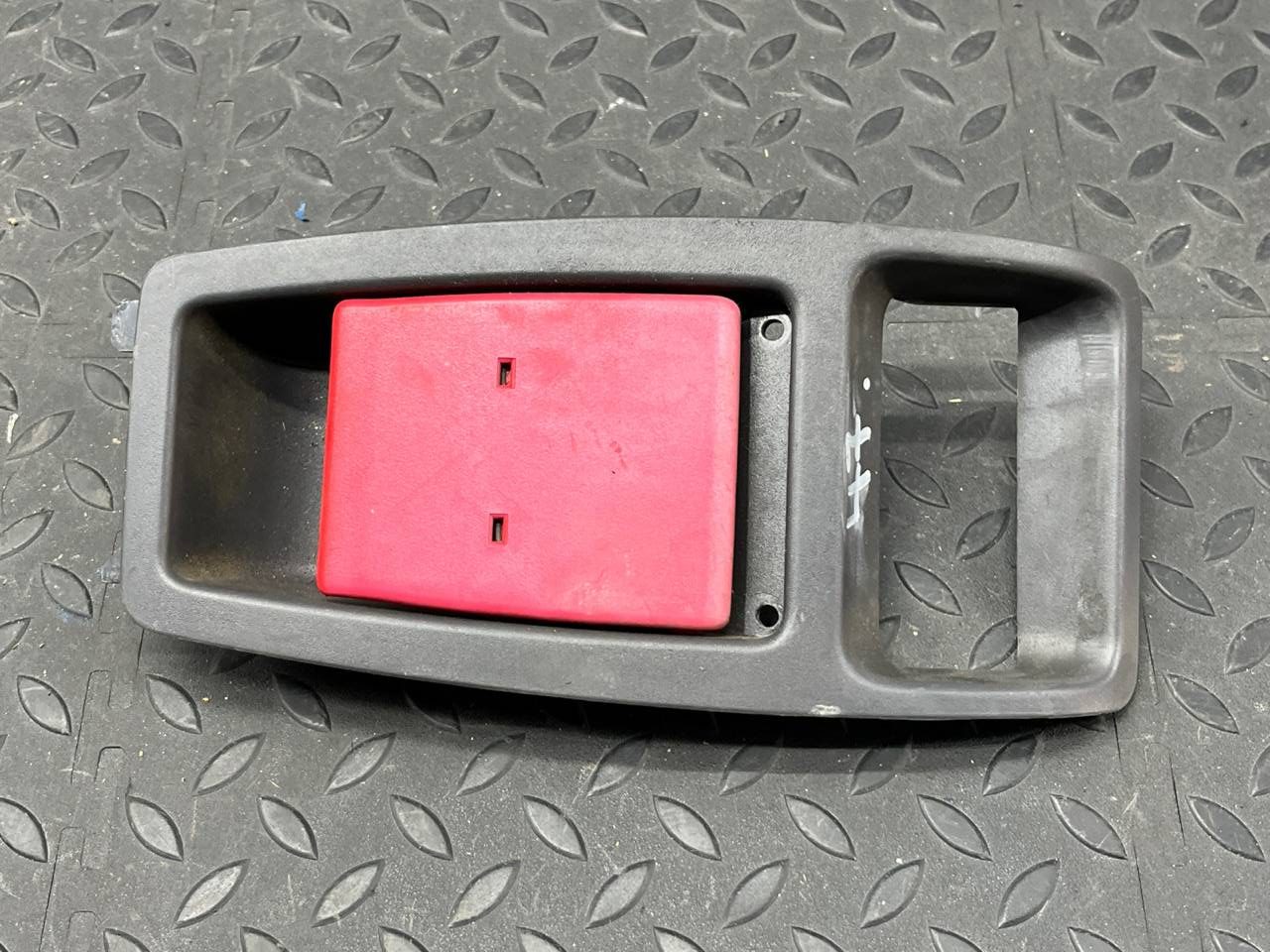 Ручка открывания капота Mercedes Vito/W638 1996-2003