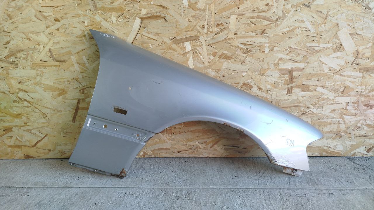 Крыло переднее правое Mercedes C/W202 1993-2001