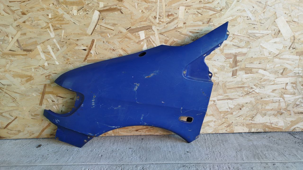 Крыло переднее левое Mercedes Vito/W638 1996-2003