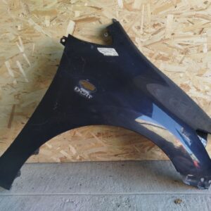 Крыло переднее правое Toyota Auris 2006-2012