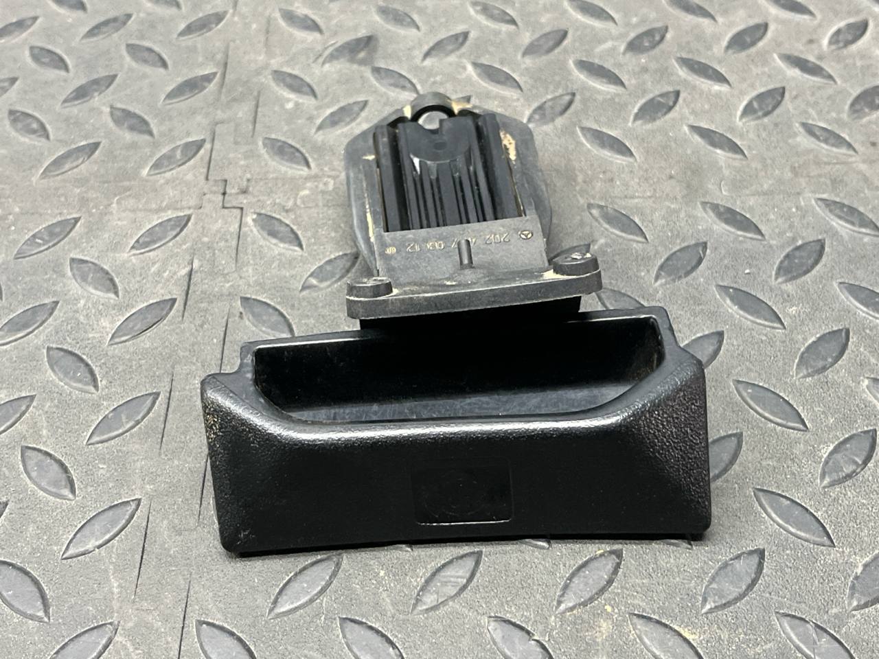 Рычаг стояночного тормоза Mercedes C/W202 1993-2001