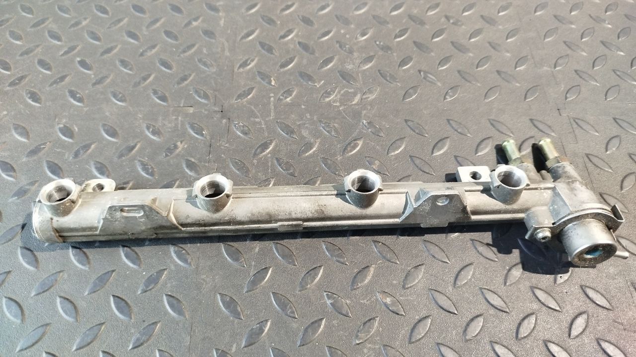 Рампа топливная Volkswagen Golf/4 1997-2006