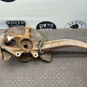 Кулак поворотный передний правый Mercedes M/W164 2005-2011