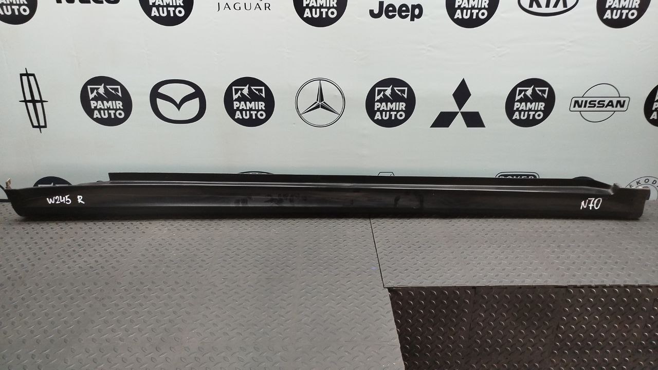Накладка порога правая Mercedes B/W245 2005-2011