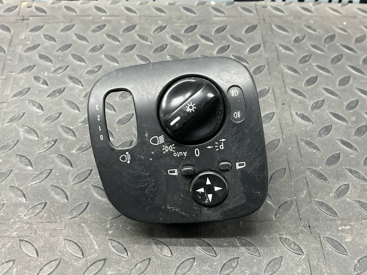 Переключатель света фар Mercedes C/W203 2000-2008