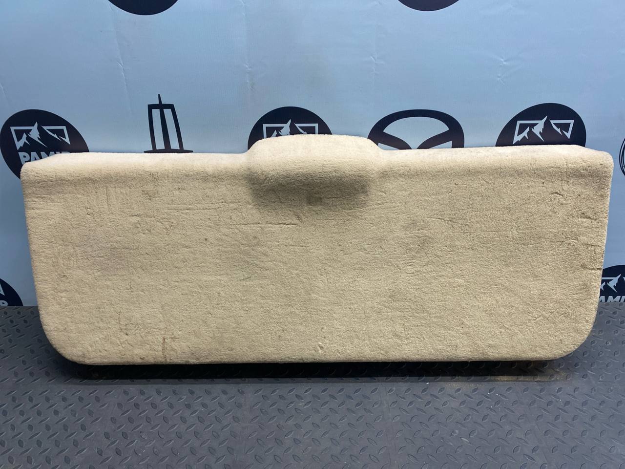 Обшивка двери багажника Mercedes C/W202 1993-2001